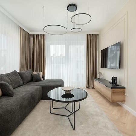 Elegancki Apartament Z Parkingiem Blisko Starego Miasta By Noclegi Renters Wrocław Kültér fotó