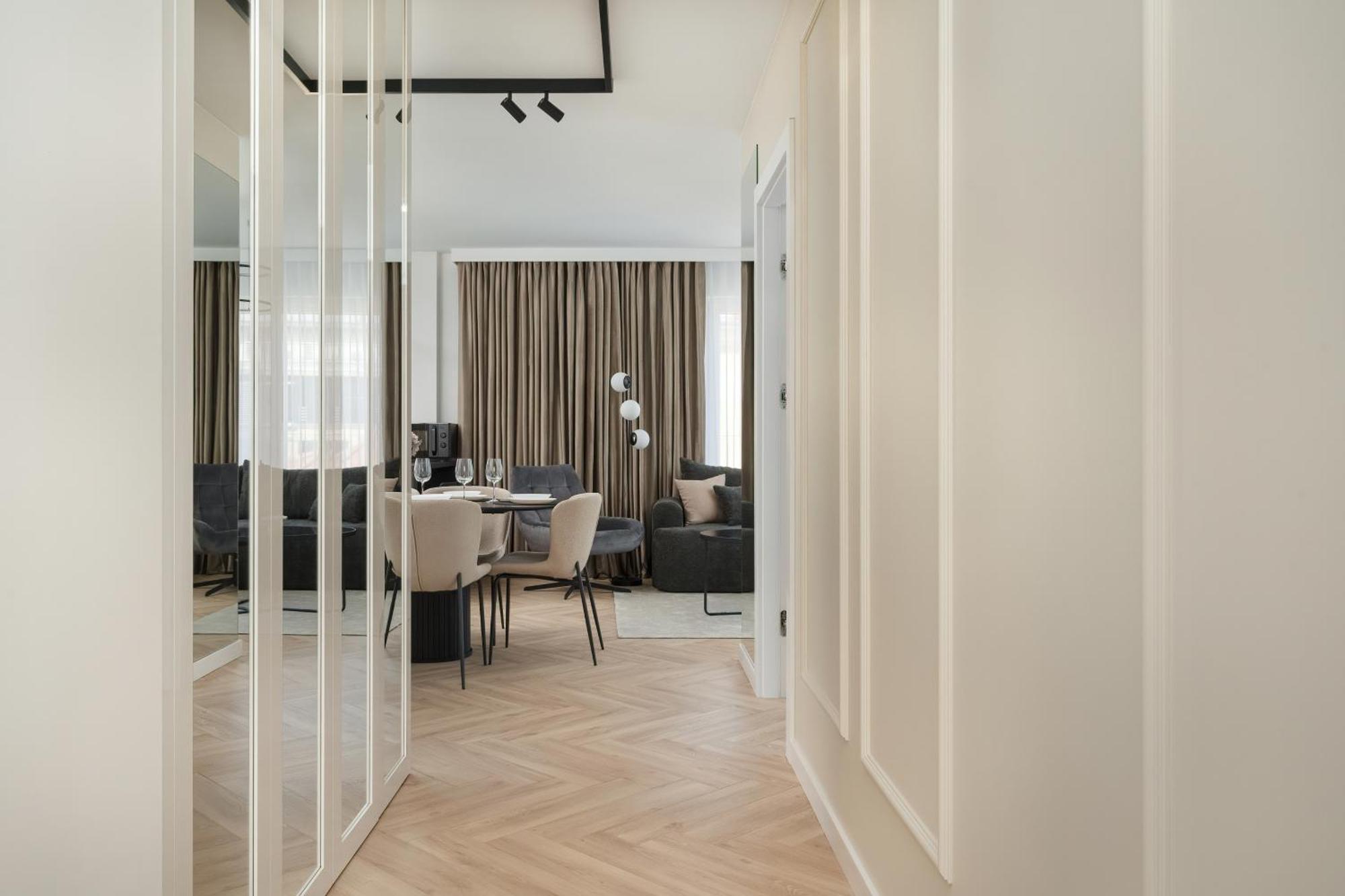 Elegancki Apartament Z Parkingiem Blisko Starego Miasta By Noclegi Renters Wrocław Kültér fotó